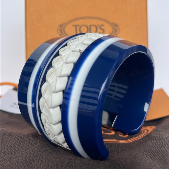 NWT TOD’S Plat’ Navy Blue & White Braided Leather Inlay Resin Cuff Bracelet